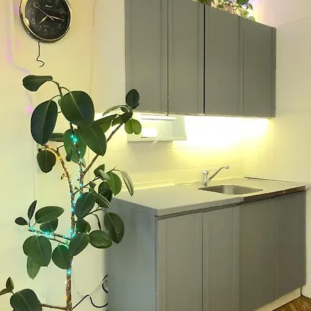Apartamento комната отдельная в квартире метро жд вокзал метро университет кпи Kiev