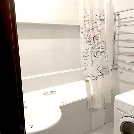 Apartamento комната отдельная в квартире метро жд вокзал метро университет кпи Kiev